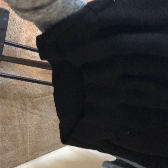 Top - Picture 2 of 3